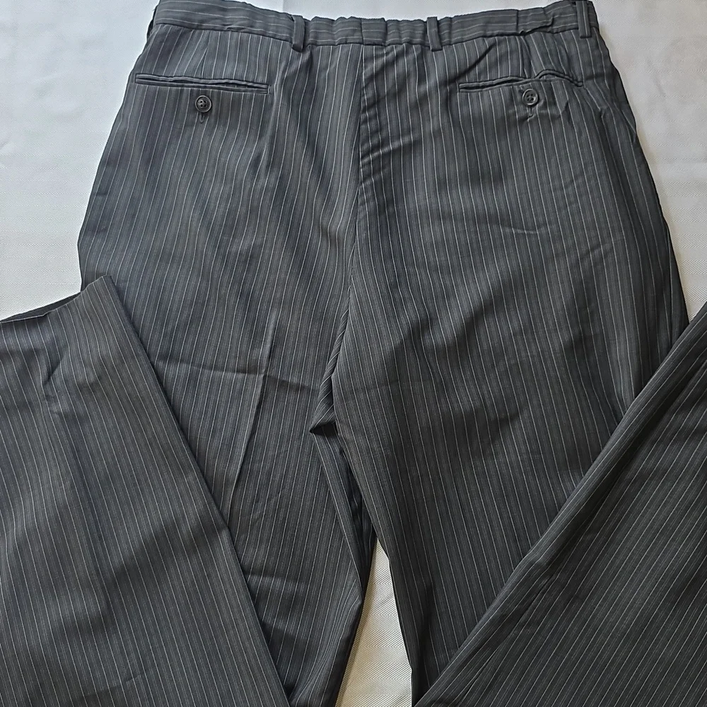 🌸Armani Men's Gray Pinstripe Pants Waist‎ 40 ×31